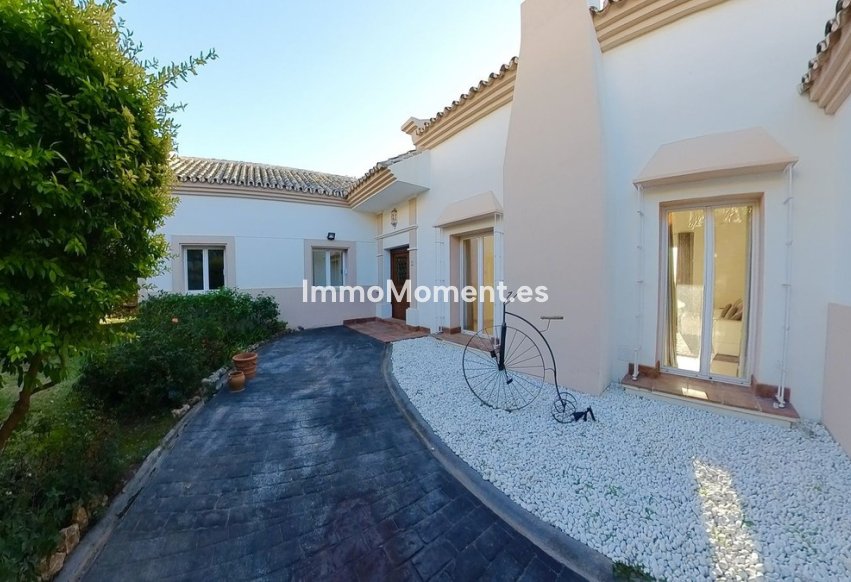 Resale - Villa - Marbella - Sierra Blanca