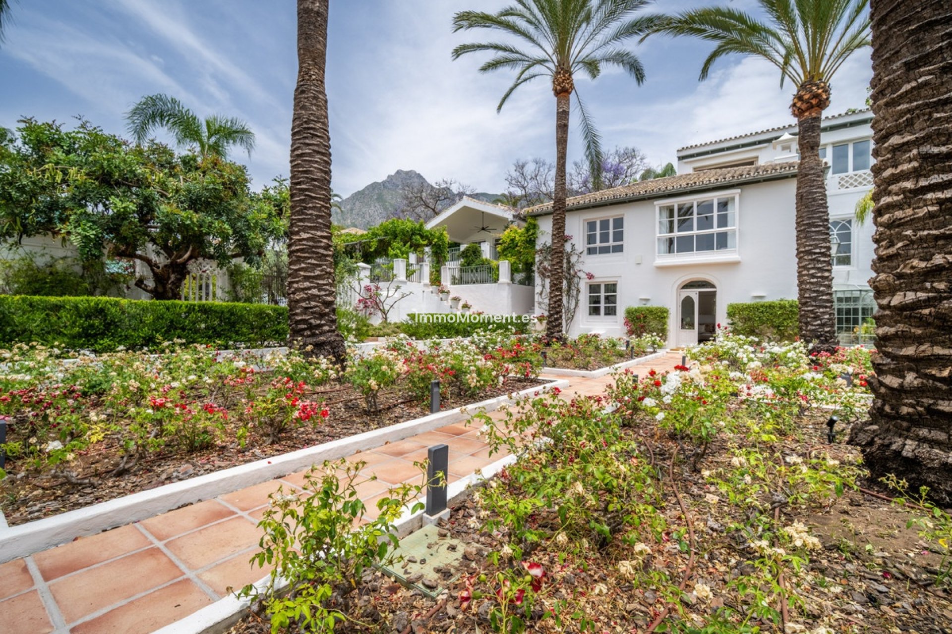 Resale - Villa - Marbella - Sierra Blanca