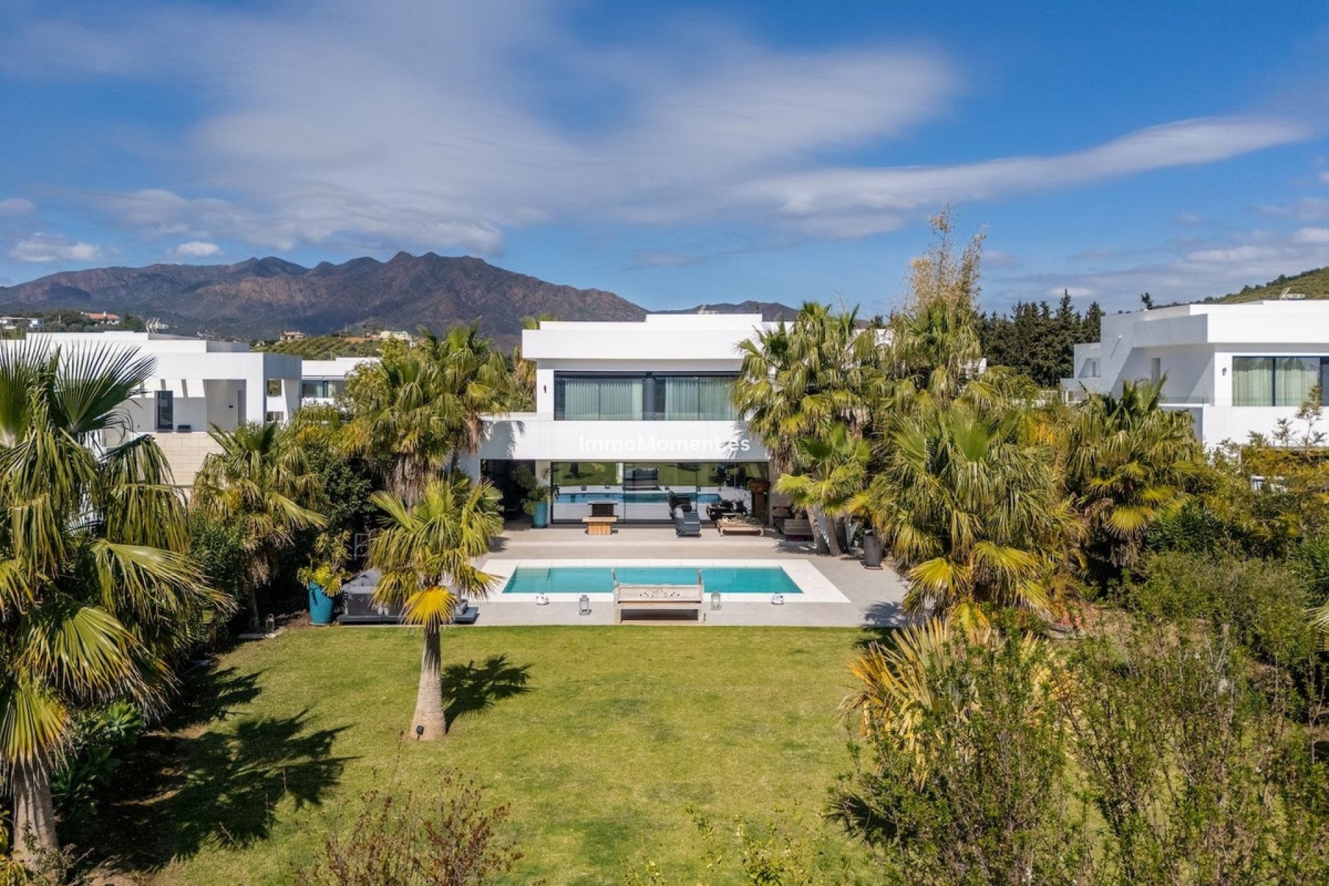 Resale - Villa - Mijas - La Cala Golf