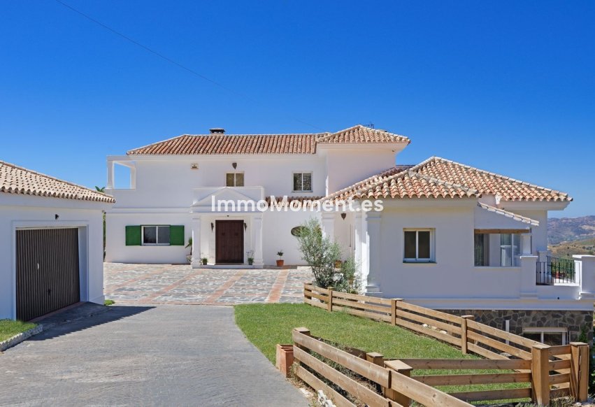 Resale - Villa - Mijas - Mijas Centro