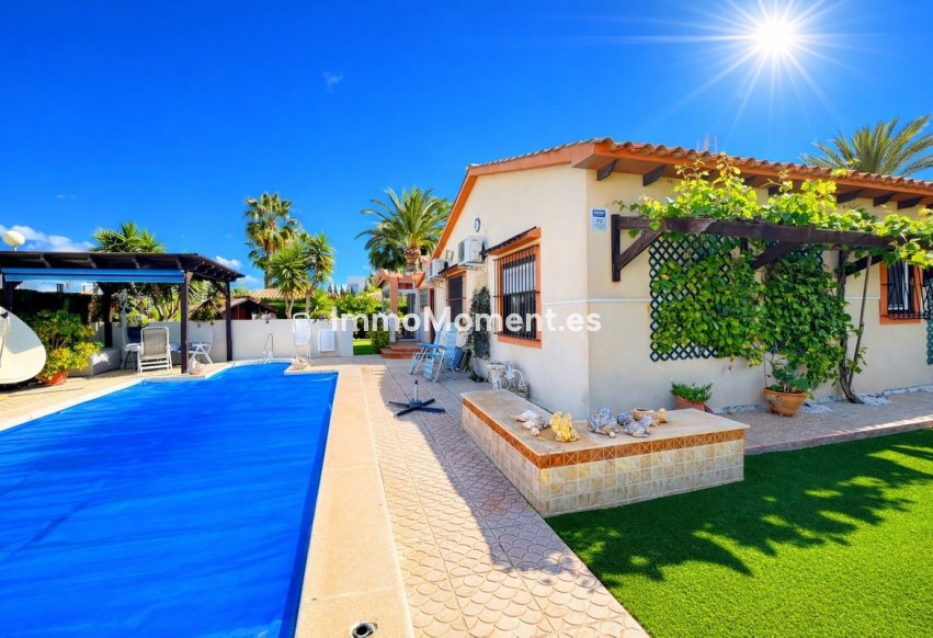 Resale - Villa - Orihuela - Cabo Roig