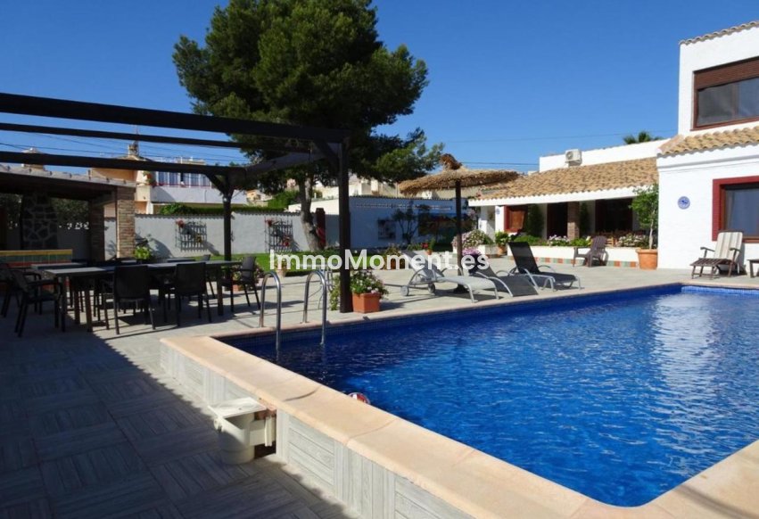 Resale - Villa - Orihuela - Cabo Roig
