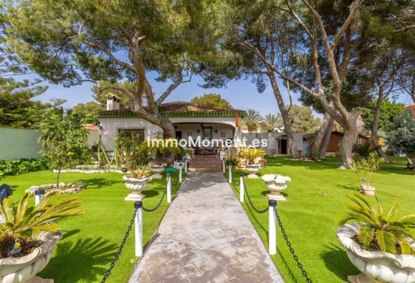 Resale - Villa - Orihuela - Campoamor