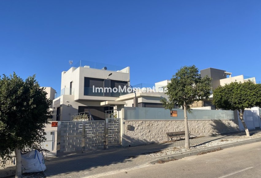 Resale - Villa - Orihuela - Dehesa de Campoamor