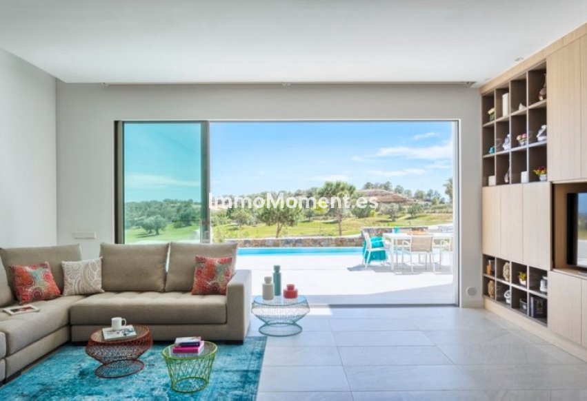 Resale - Villa - Orihuela - Las Colinas Golf