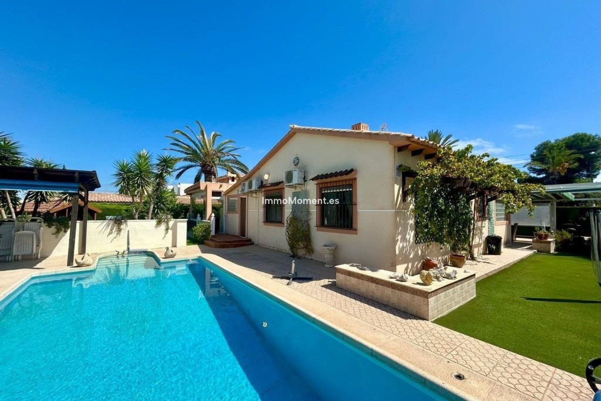 Resale - Villa - Orihuela - Orihuela Costa