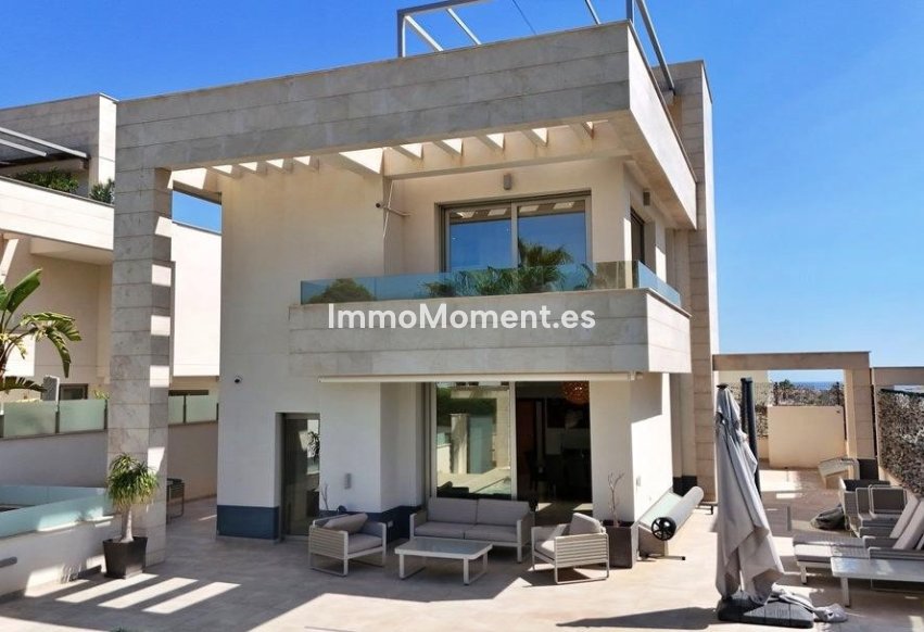 Resale - Villa - Orihuela - Villamartin