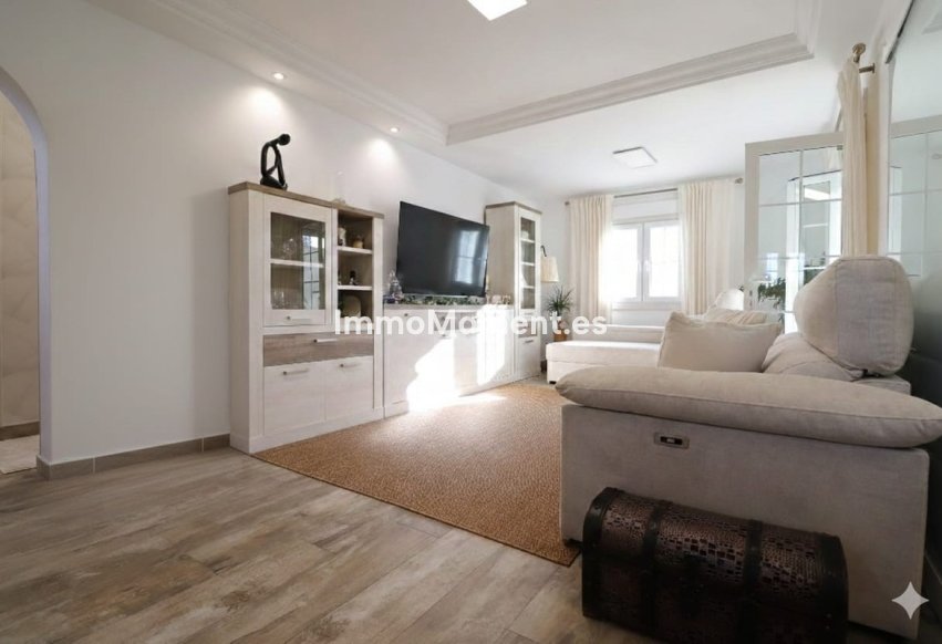 Resale - Villa - Orihuela - Villamartin