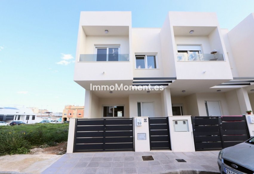 Resale - Villa - Pilar de la Horadada - Pilar de la Horadada Centro