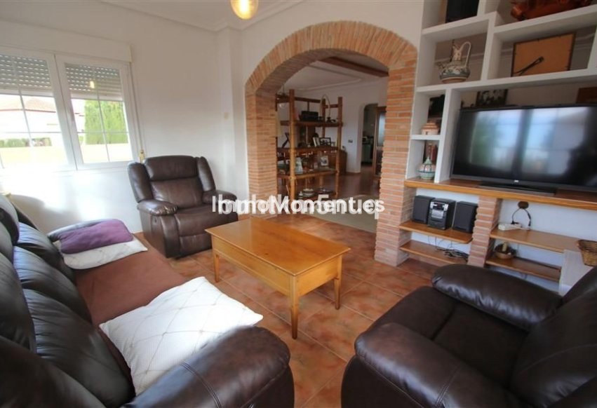 Resale - Villa - Pinoso - Los Pinos