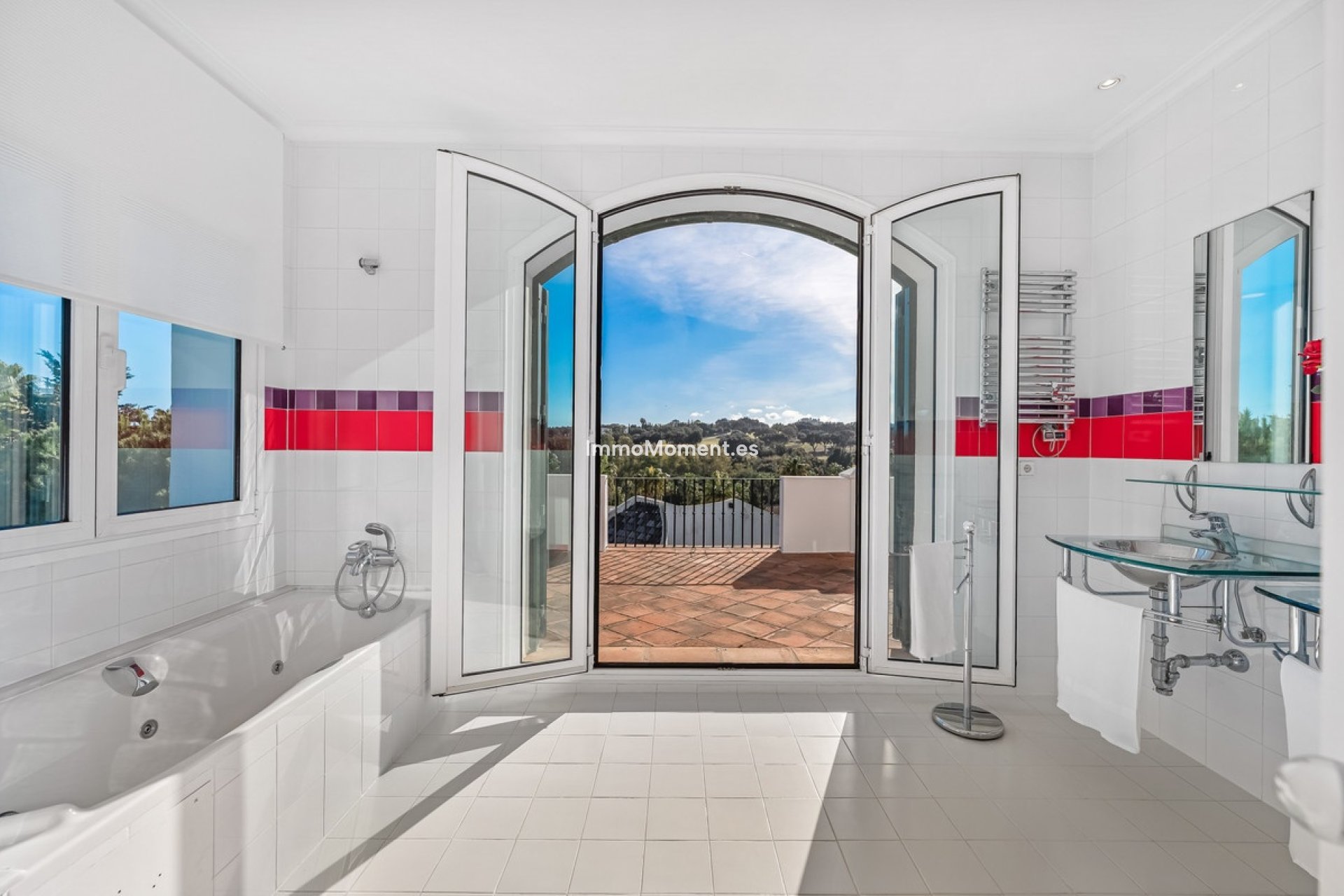 Resale - Villa - Sotogrande