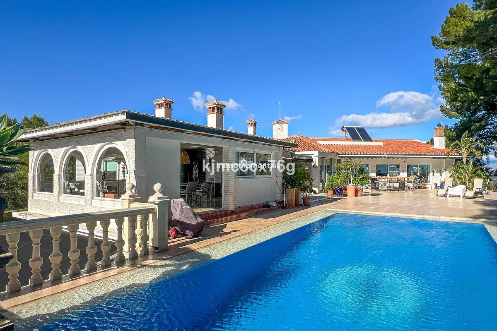 Resale - Villa - Torremolinos
