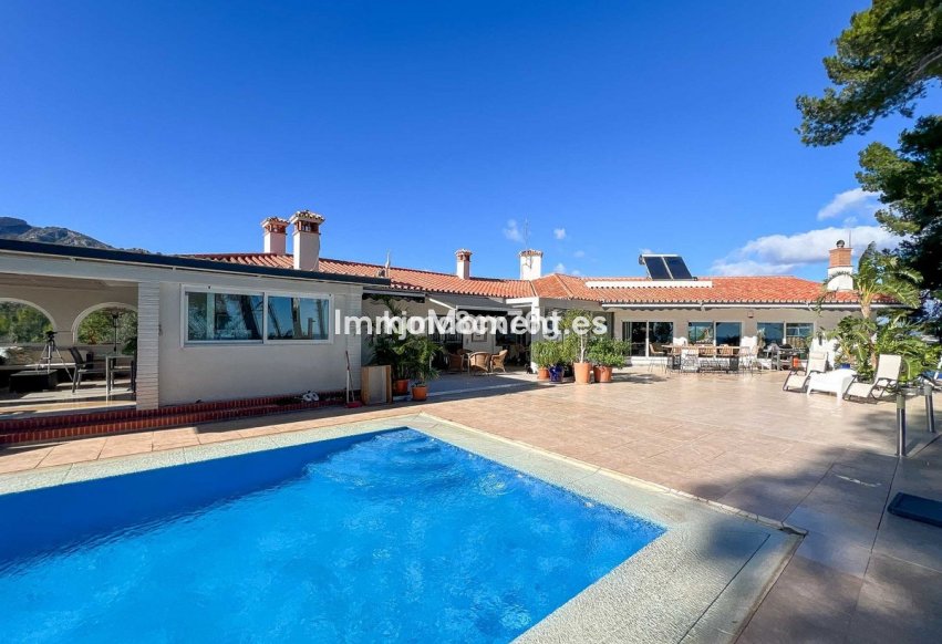 Resale - Villa - Torremolinos