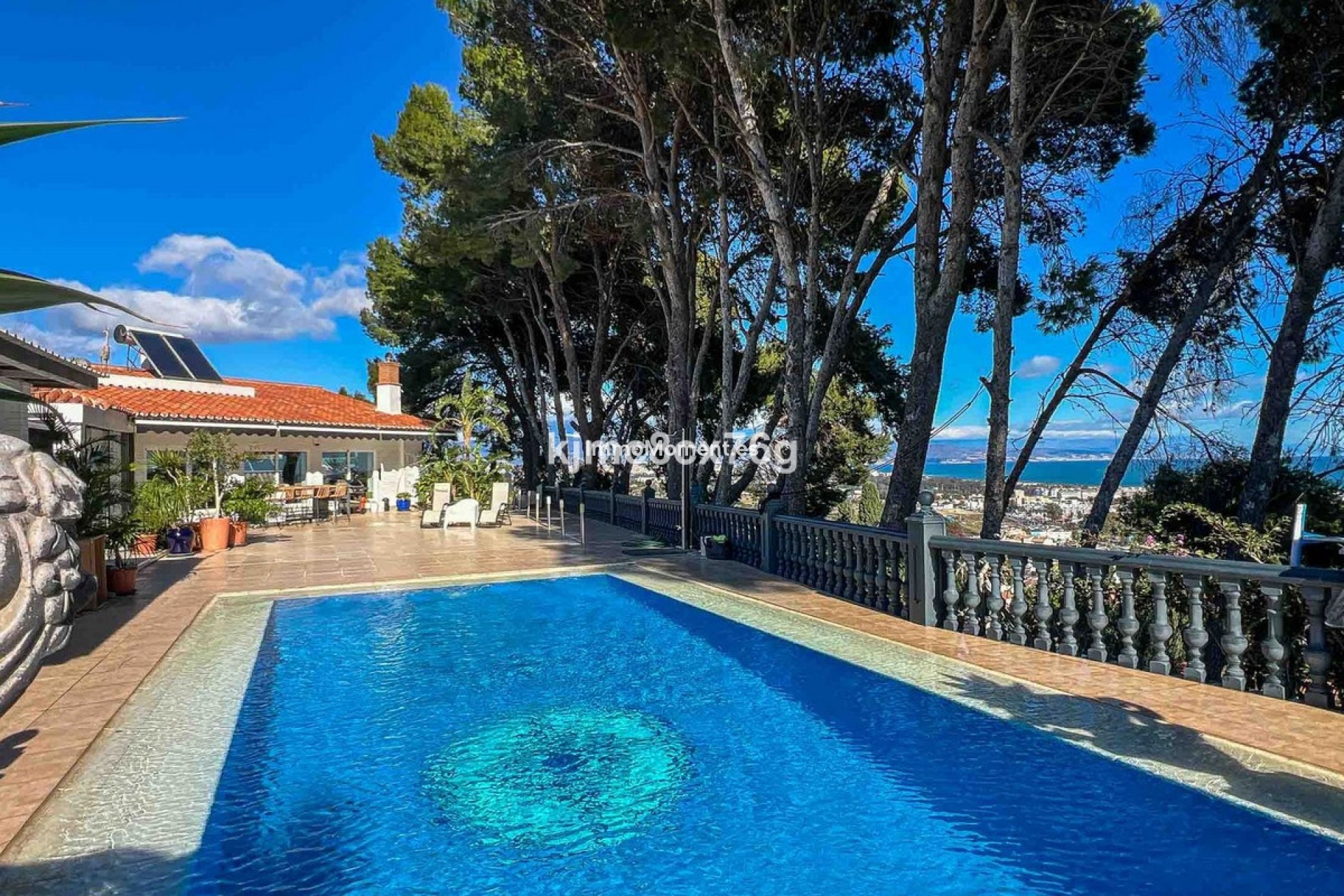 Resale - Villa - Torremolinos