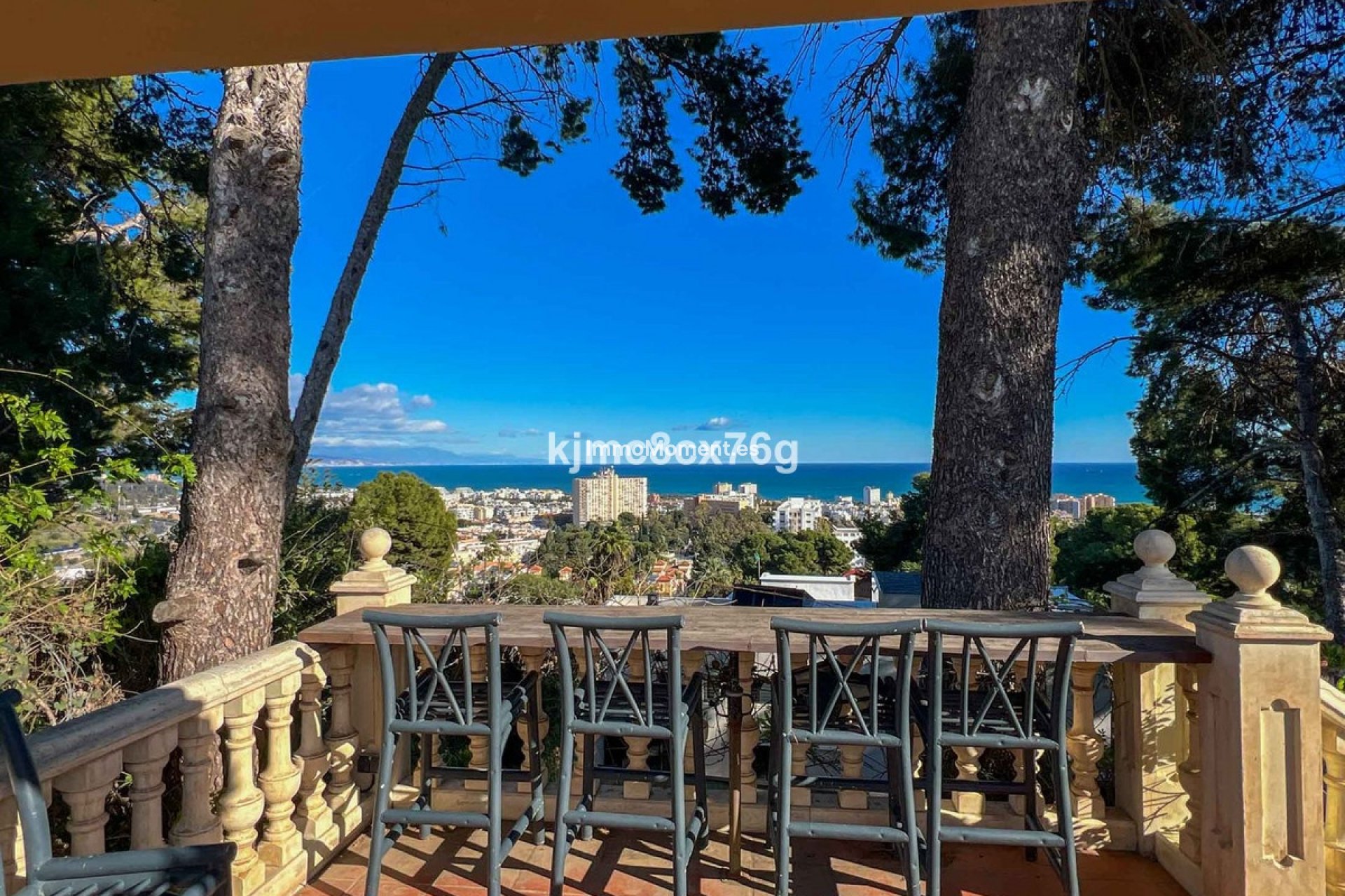 Resale - Villa - Torremolinos