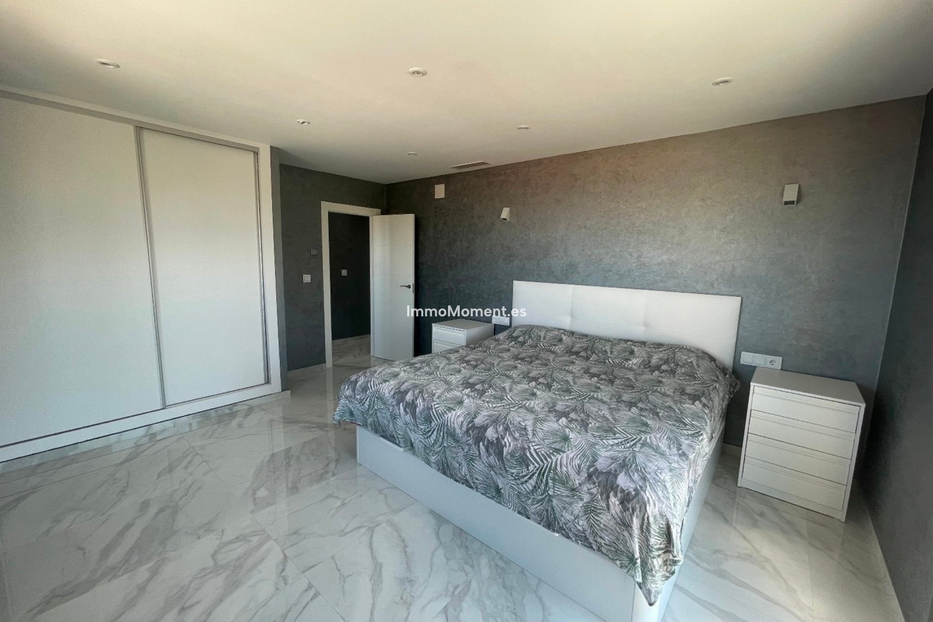 Resale - Villa - Torrevieja - La Mata