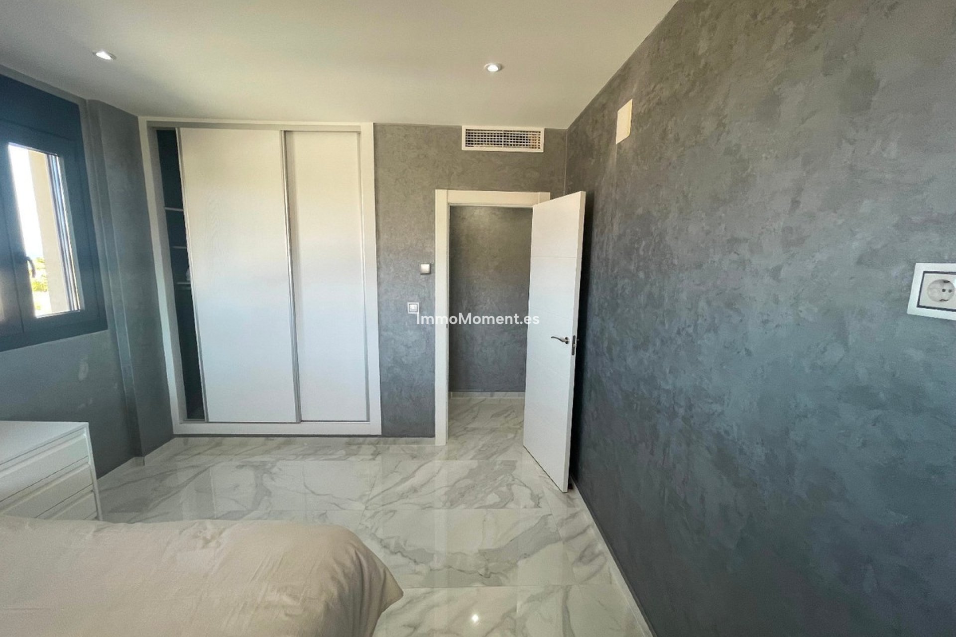 Resale - Villa - Torrevieja - La Mata