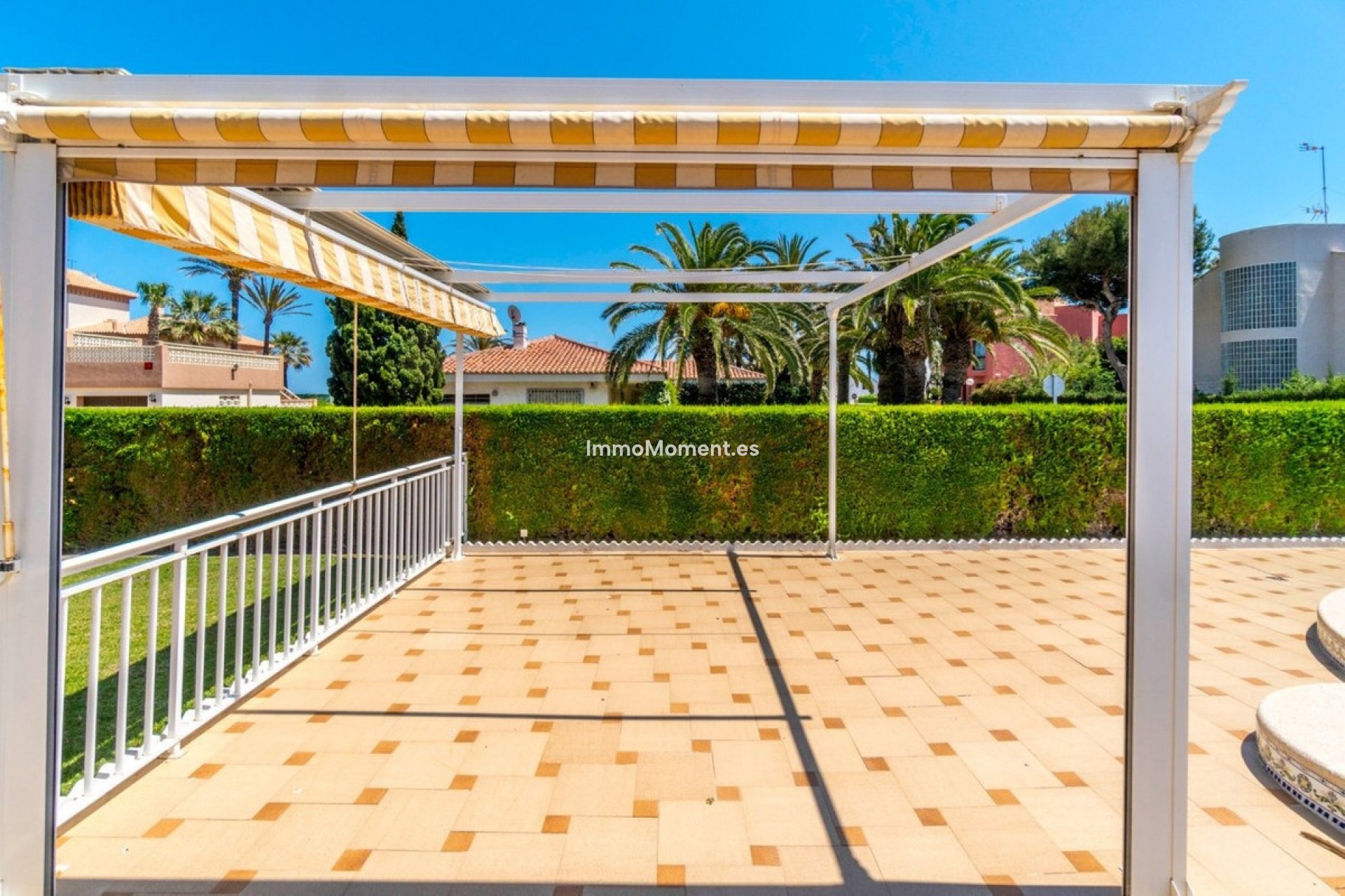 Resale - Villa - Torrevieja - La Veleta