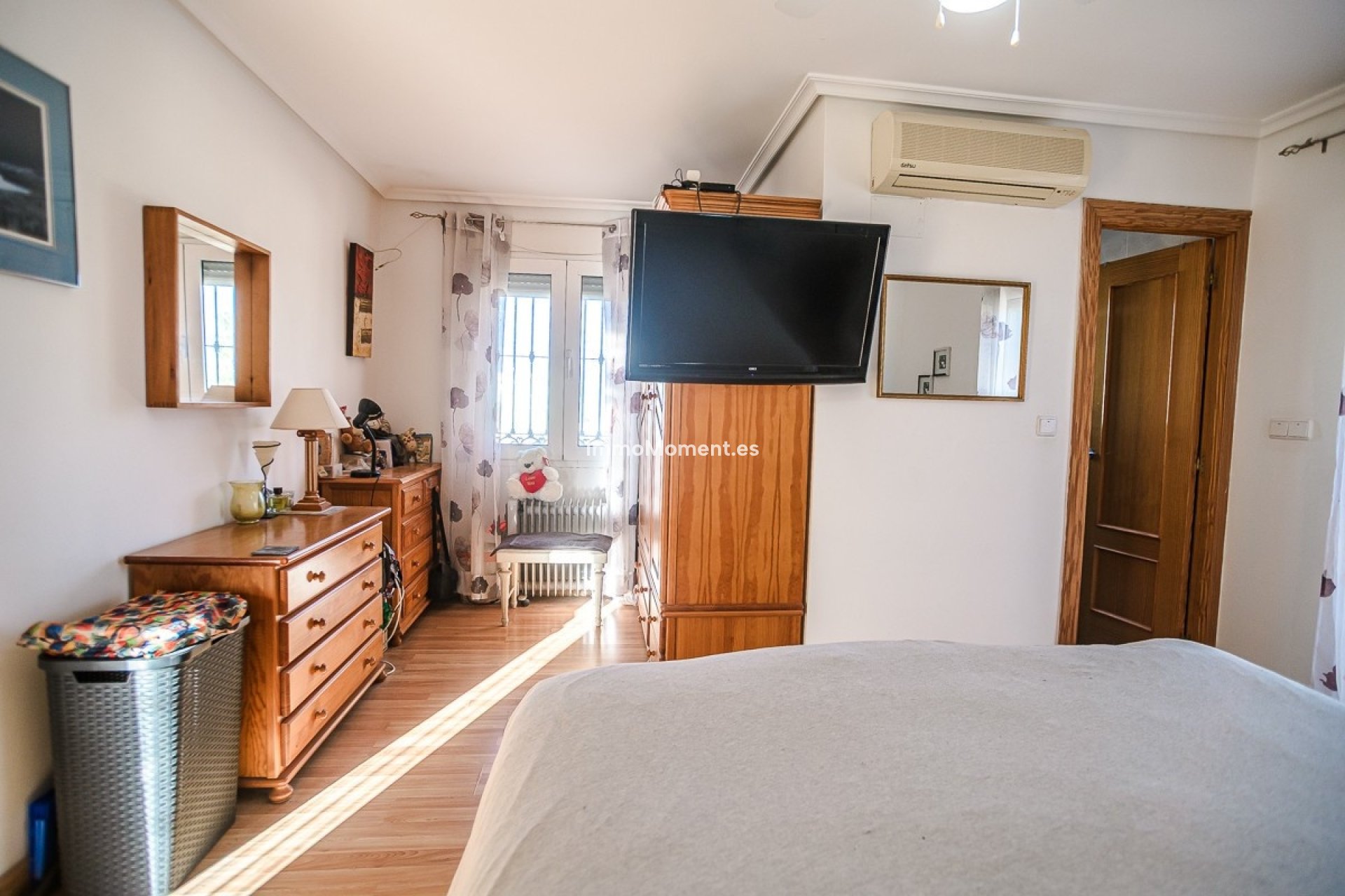 Resale - Villa - Torrevieja - Torrevieja Centro