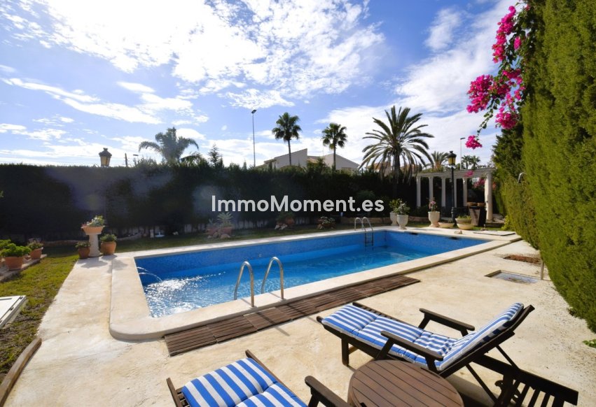 Resale - Villa - Torrevieja - Torrevieja Centro