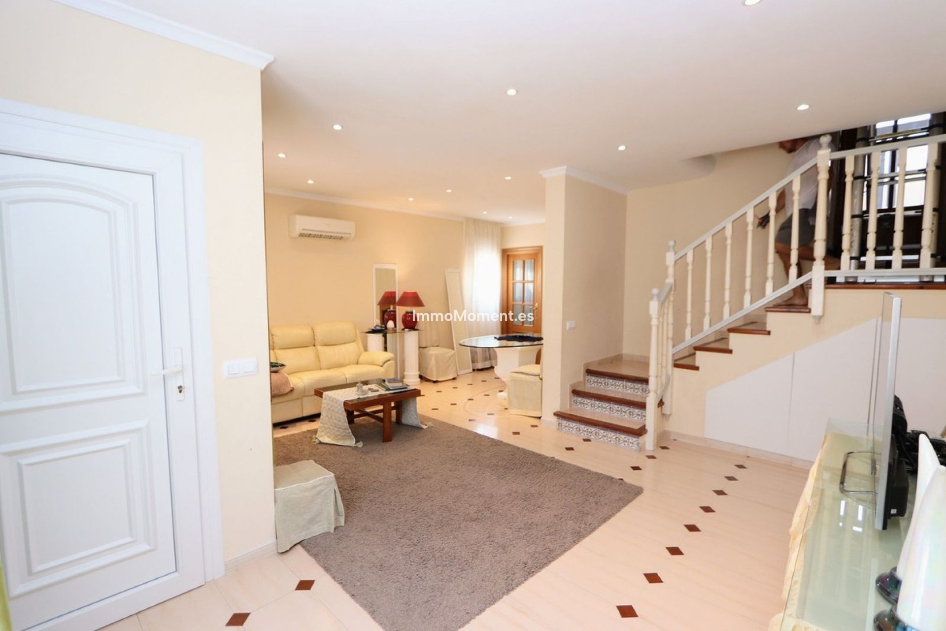 Resale - Villa - Torrevieja - Torrevieja Centro