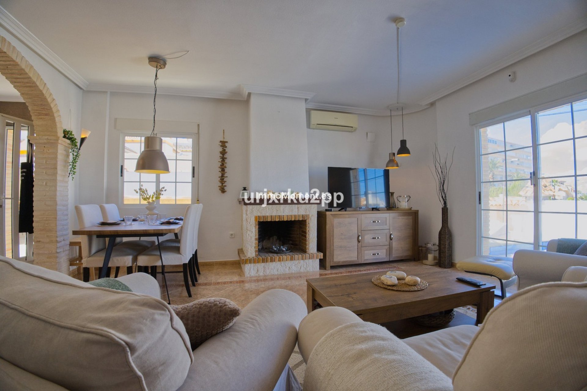 Resale - Villa - Torrevieja - Torrevieja Centro