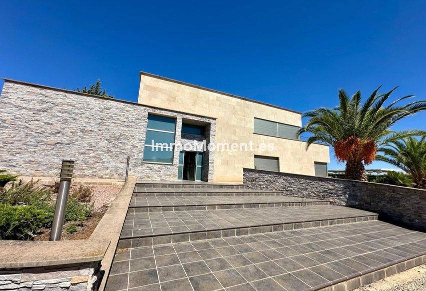 Resale - Villa - Yecla - Yecla Centro