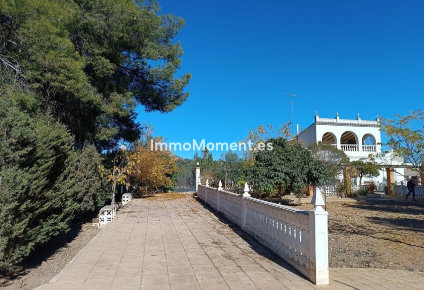 Resale - Villa - Yecla - Yecla Centro