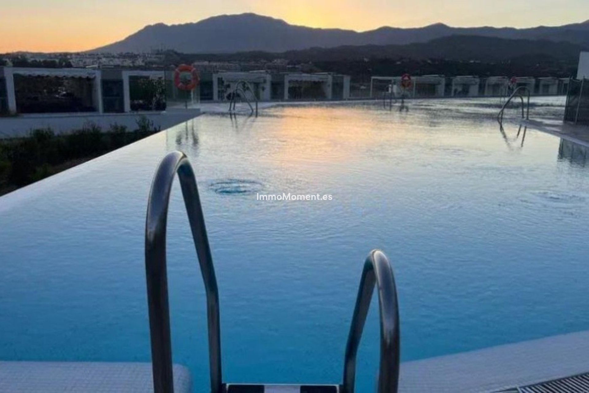 Reventa - Adosado - Estepona  - Cancelada