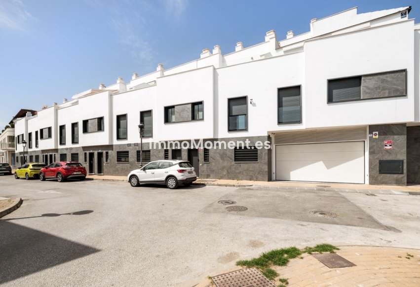 Reventa - Adosado - Estepona  - Cancelada