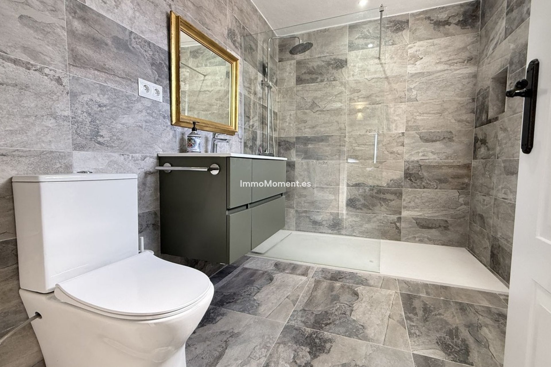 Reventa - Adosado - Interior  - Alhaurín el Grande Centro