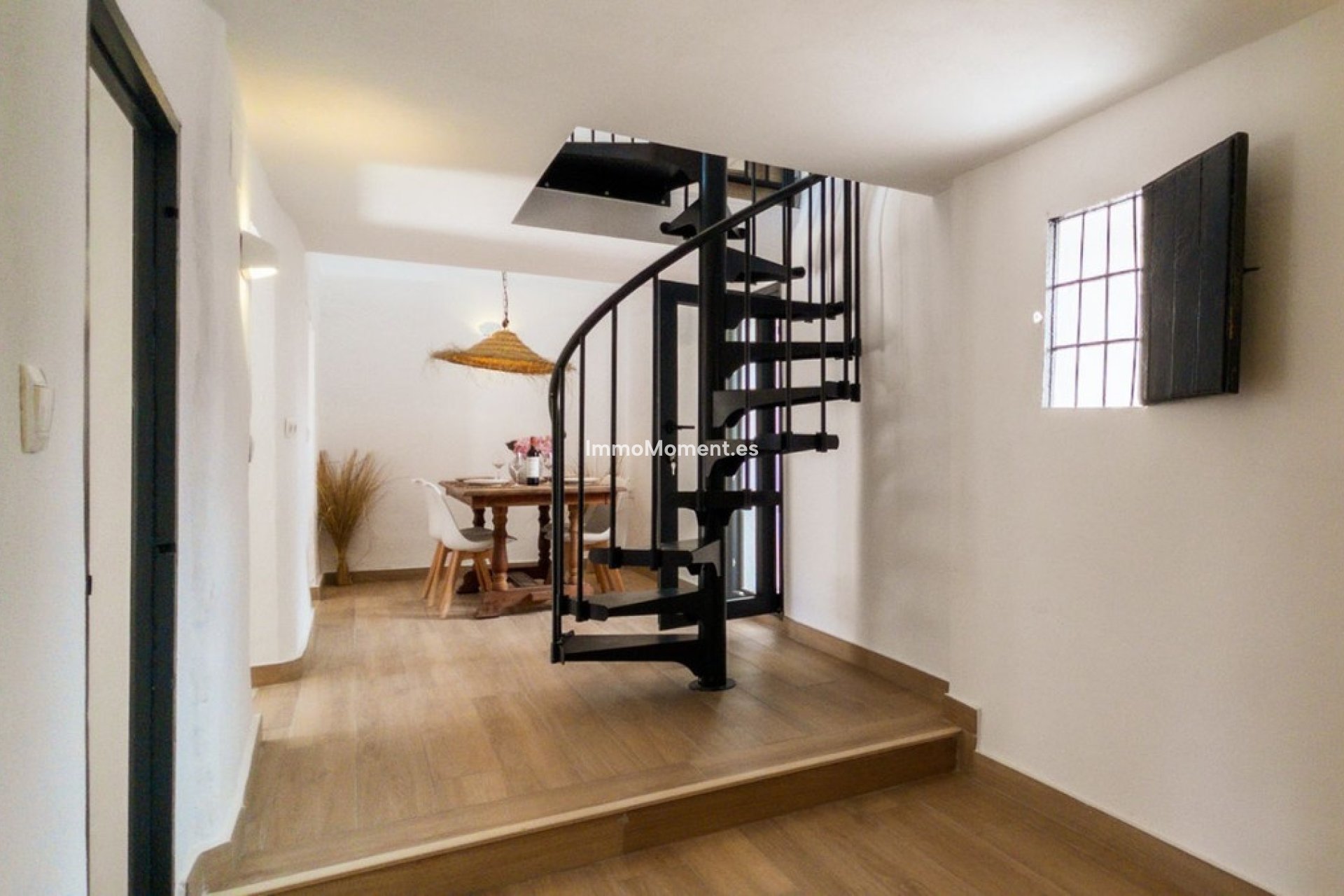 Reventa - Adosado - Interior  - Guaro