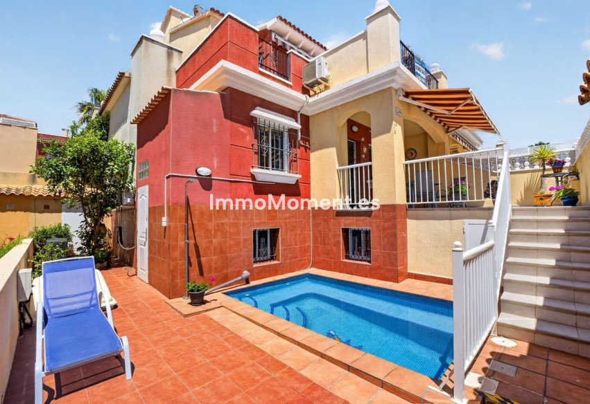 Reventa - Adosado - Torrevieja - Aguas Nuevas