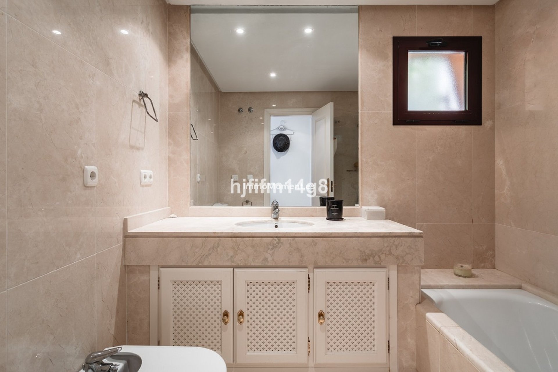 Reventa - Apartamento - Benahavís - Benahavís Centro