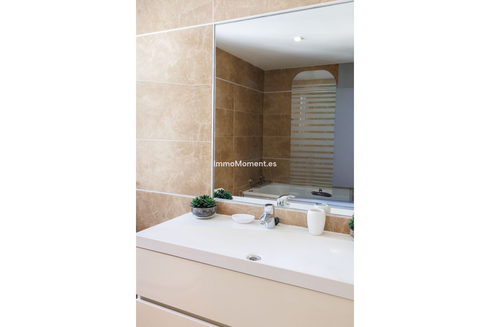 Reventa - Apartamento - Benahavís - Benahavís Centro