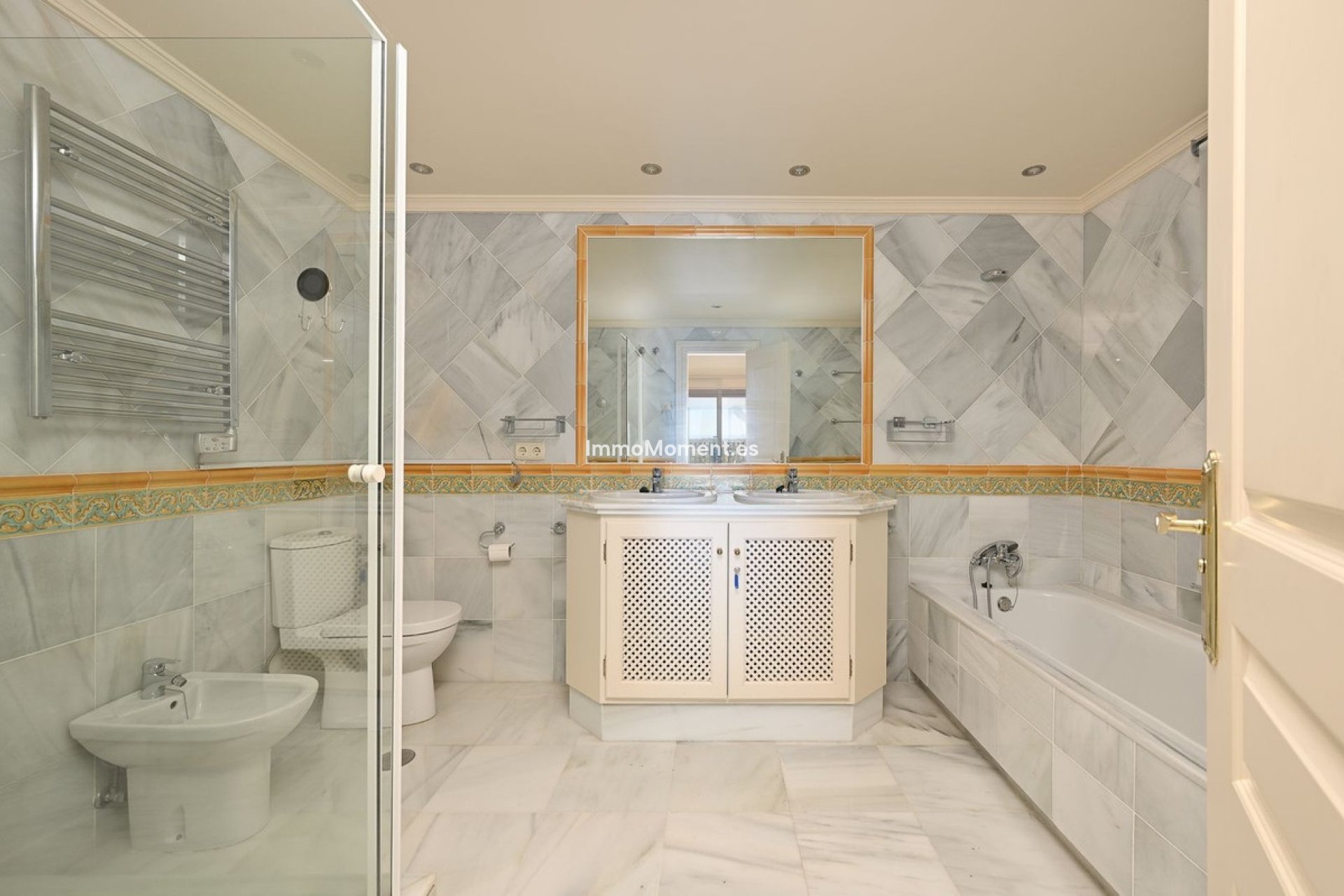 Reventa - Apartamento - Benahavís - Benahavís Centro