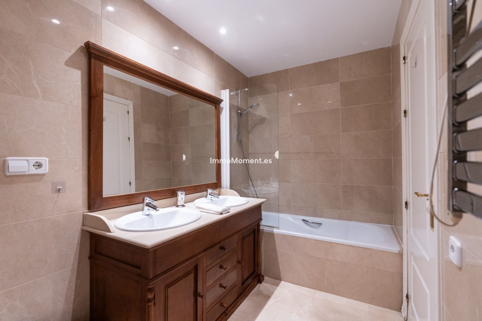 Reventa - Apartamento - Benahavís - Los Arqueros