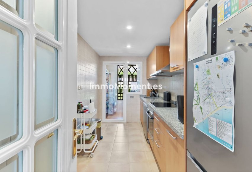 Reventa - Apartamento - Benahavís - Los Arqueros