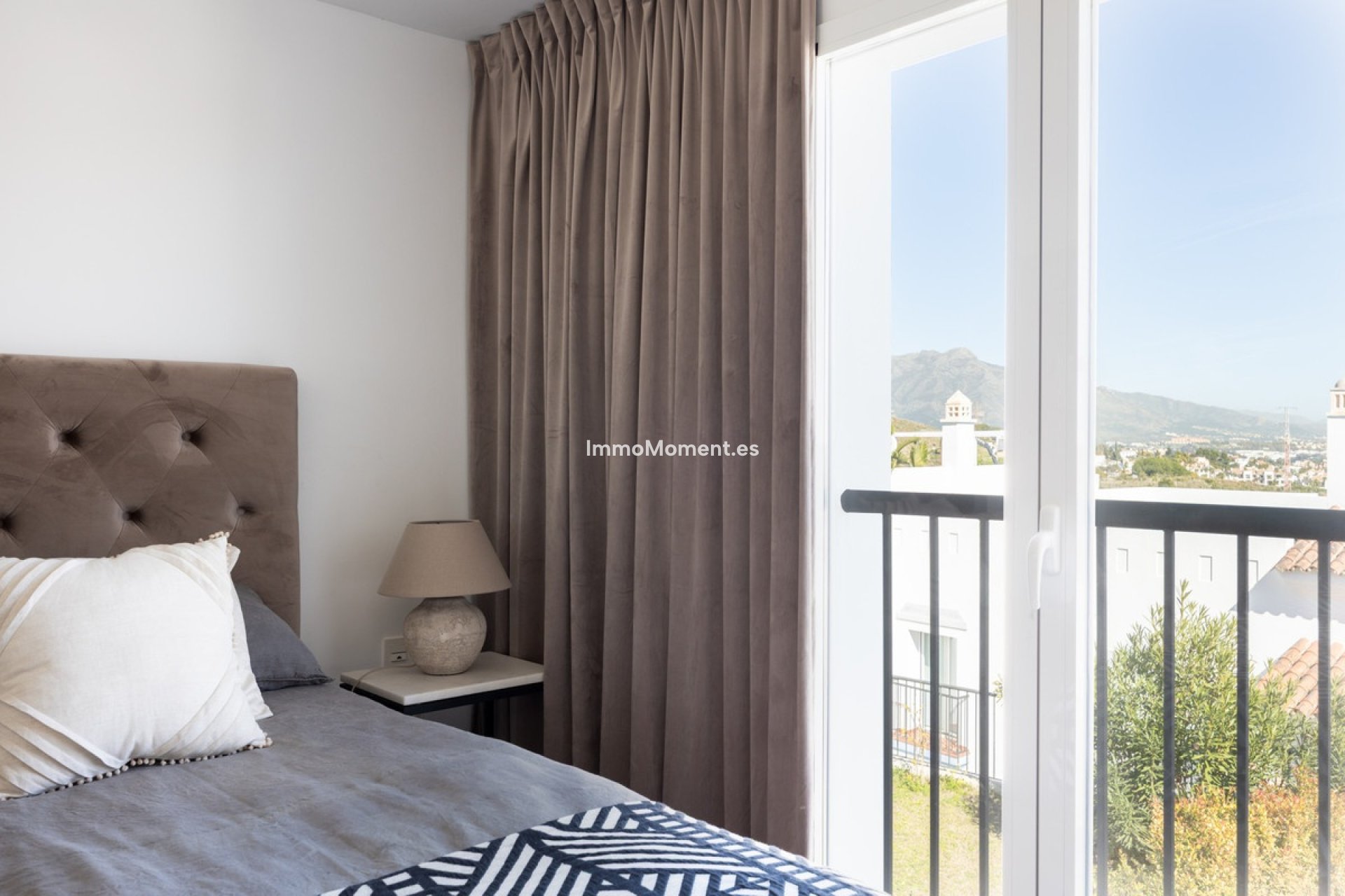 Reventa - Apartamento - El Paraiso - New Golden Mile