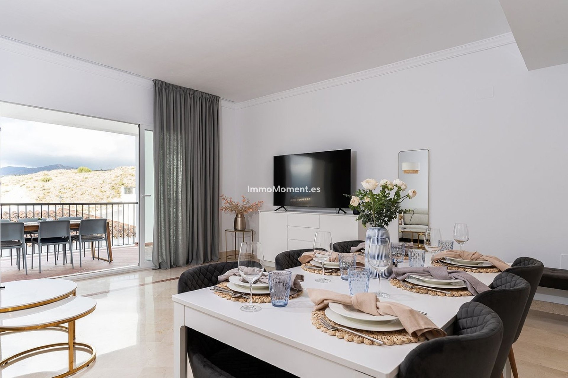 Reventa - Apartamento - El Paraiso - New Golden Mile