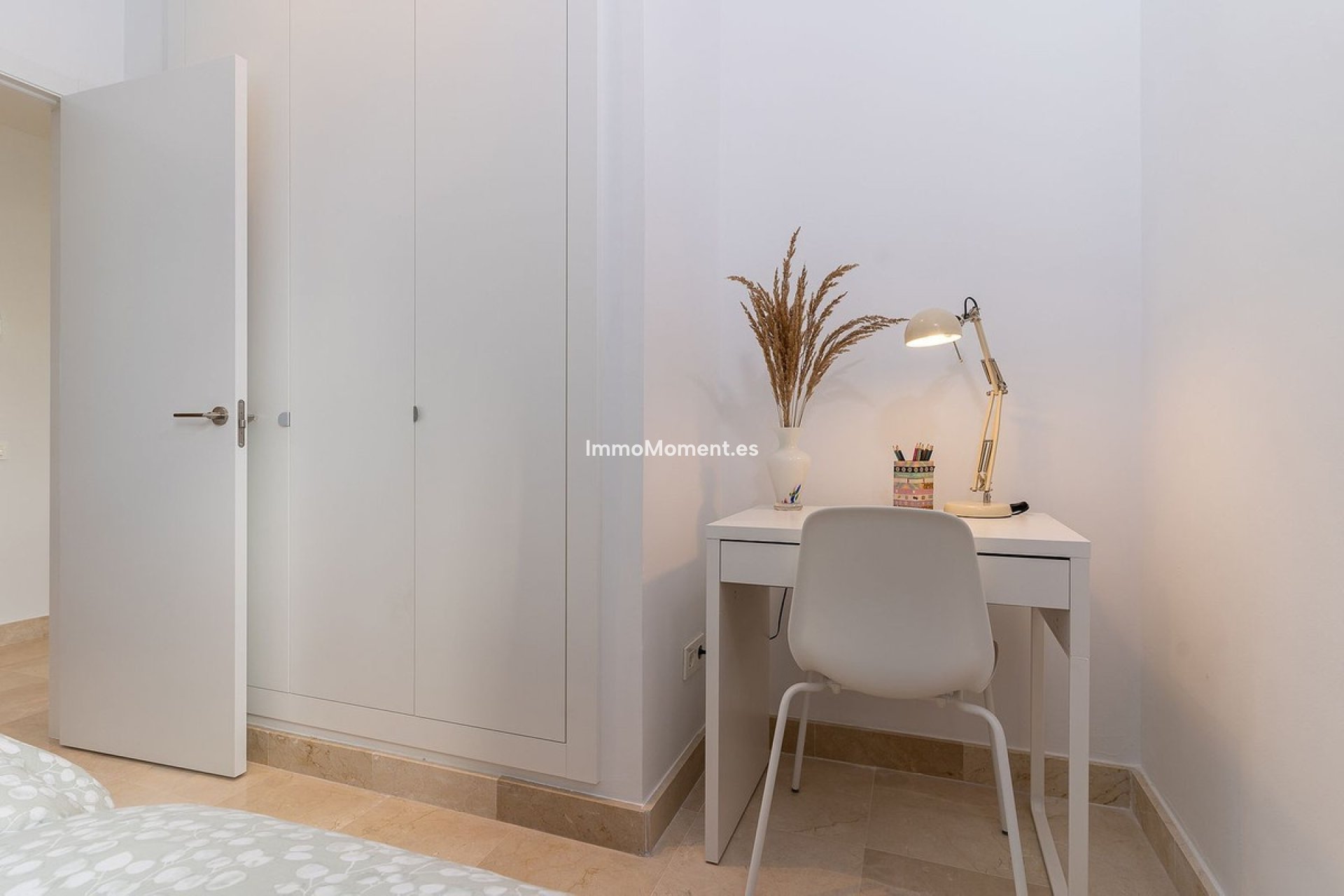 Reventa - Apartamento - El Paraiso - New Golden Mile
