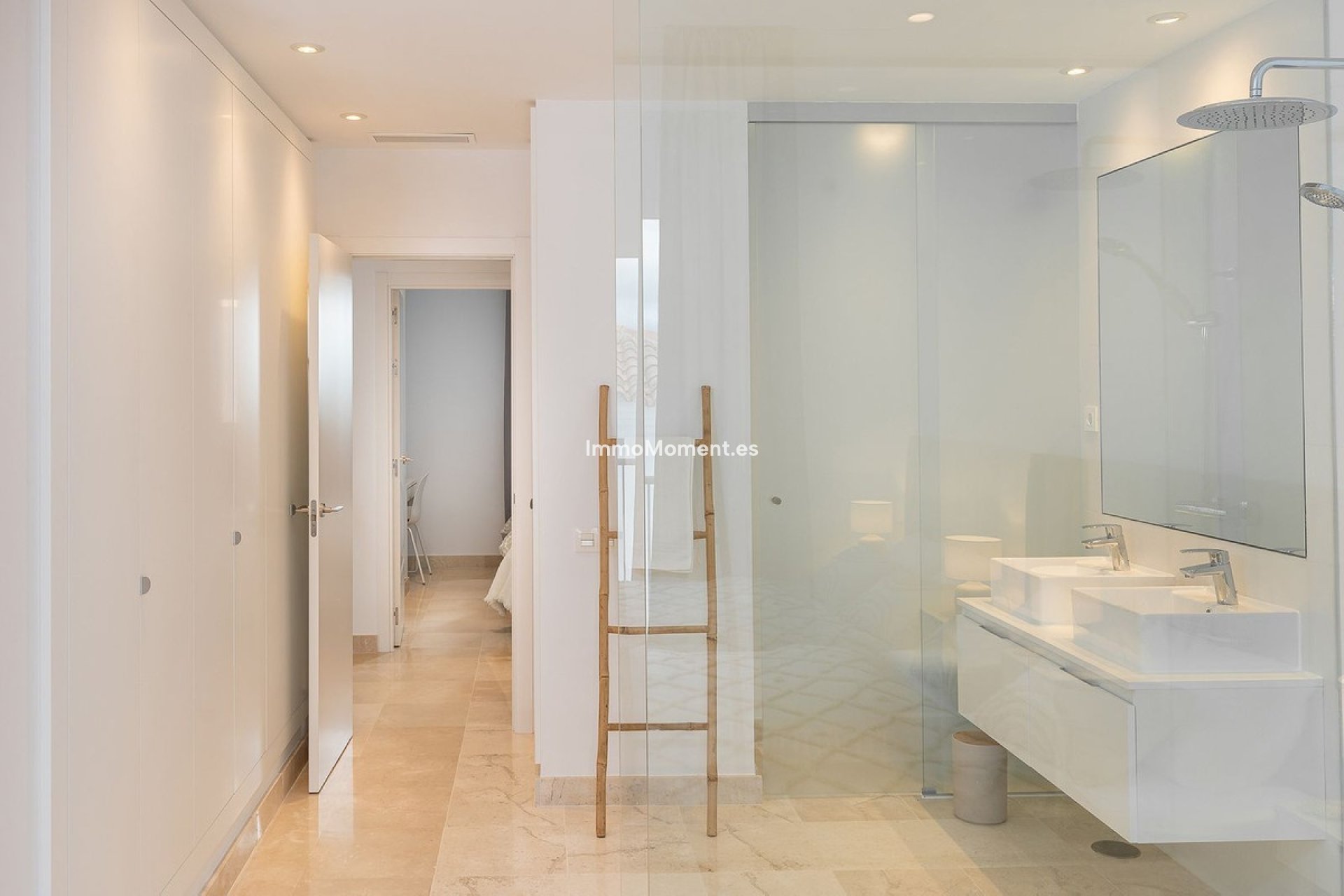Reventa - Apartamento - El Paraiso - New Golden Mile