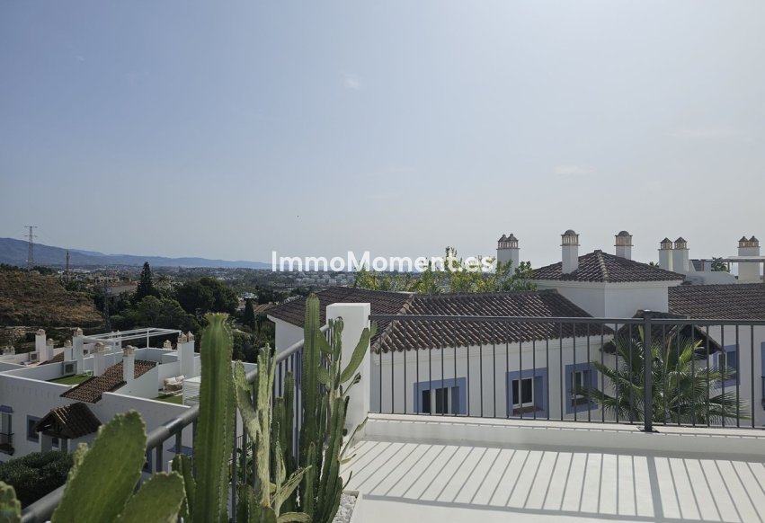 Reventa - Apartamento - El Paraiso - New Golden Mile