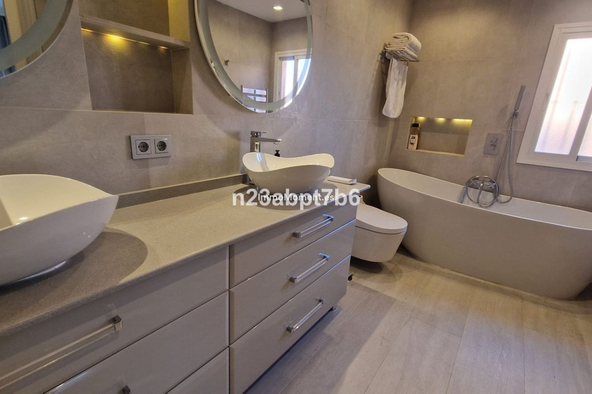 Reventa - Apartamento - El Paraiso - New Golden Mile