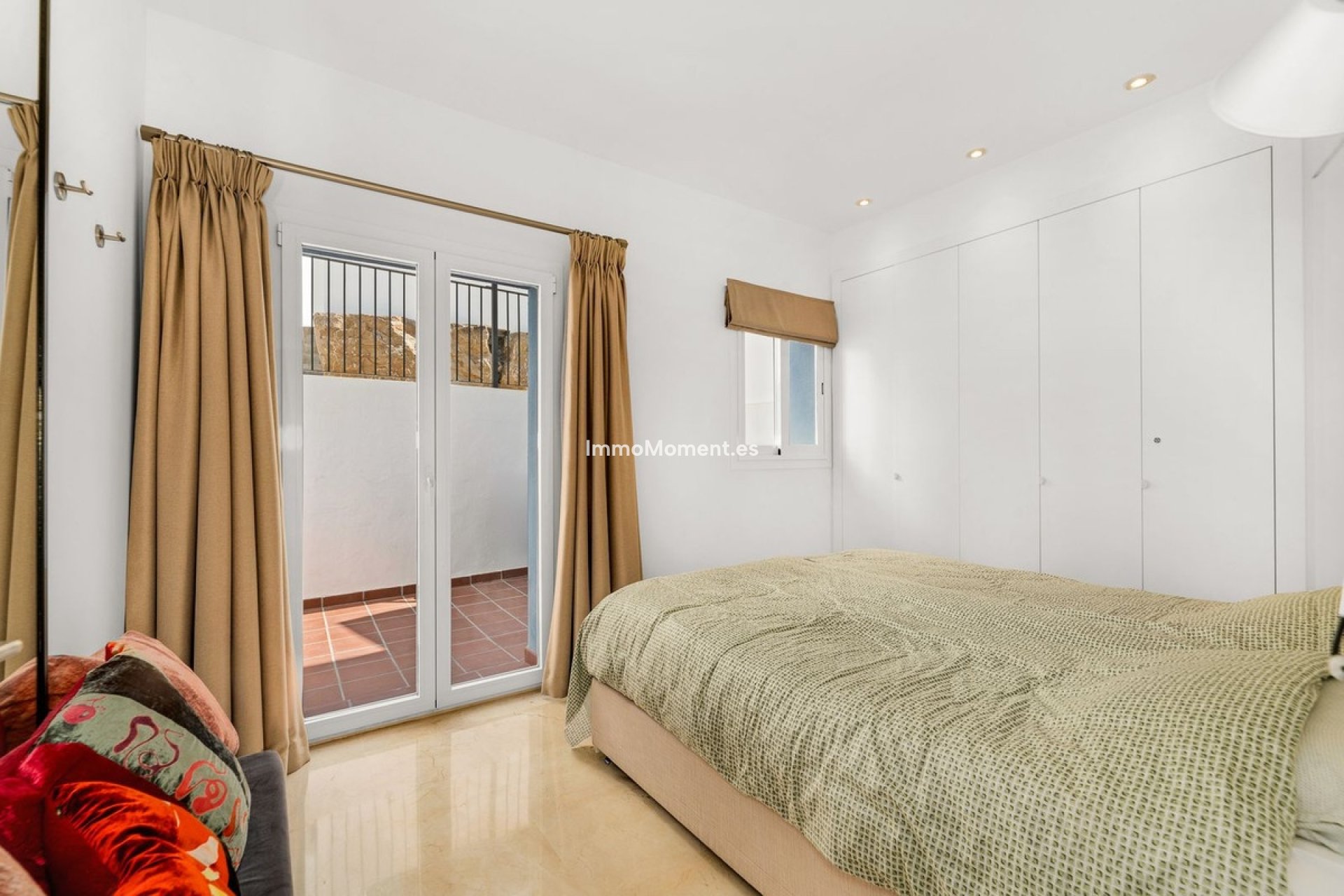 Reventa - Apartamento - El Paraiso - New Golden Mile