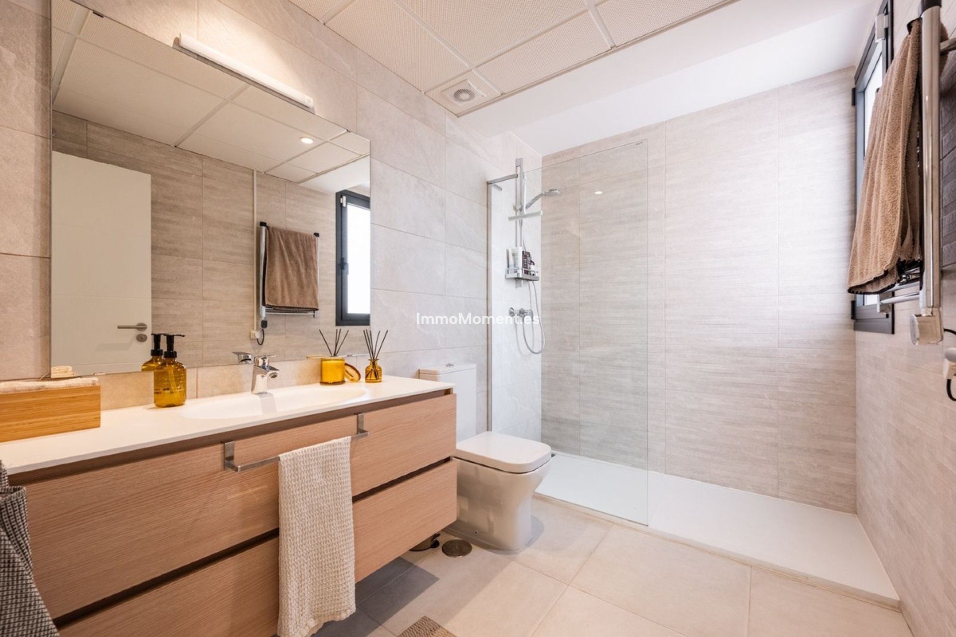 Reventa - Apartamento - El Paraiso - New Golden Mile