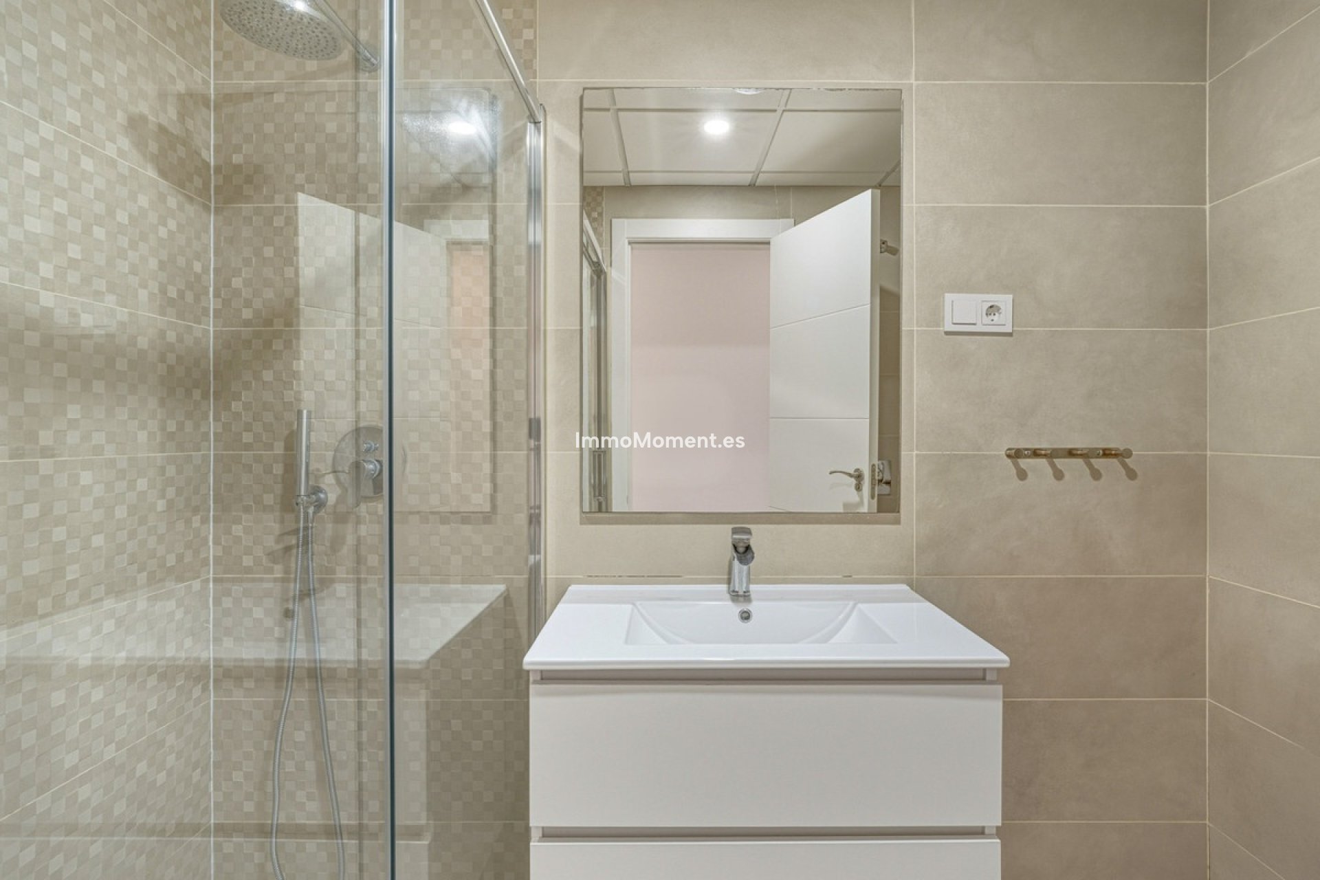 Reventa - Apartamento - Estepona  - Cancelada