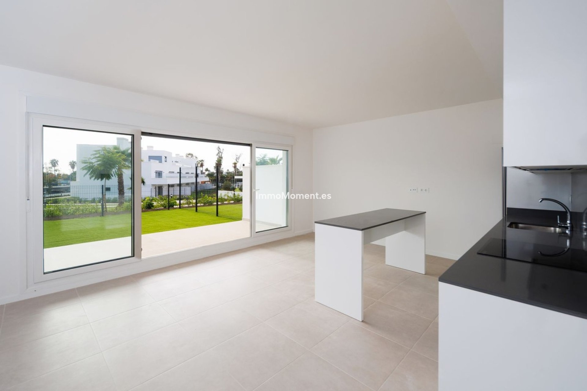 Reventa - Apartamento - Estepona  - Cancelada
