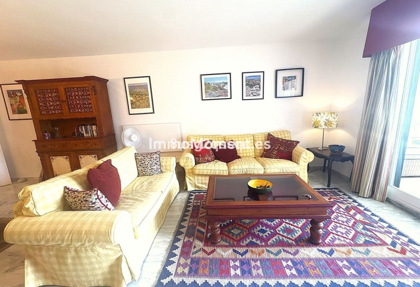 Reventa - Apartamento - Estepona  - Costalita