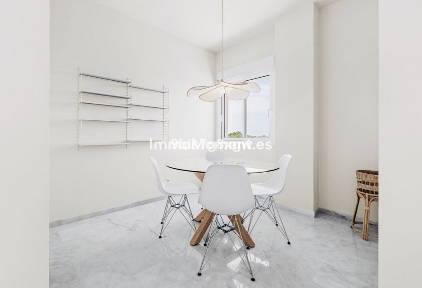 Reventa - Apartamento - Estepona  - Estepona Centro